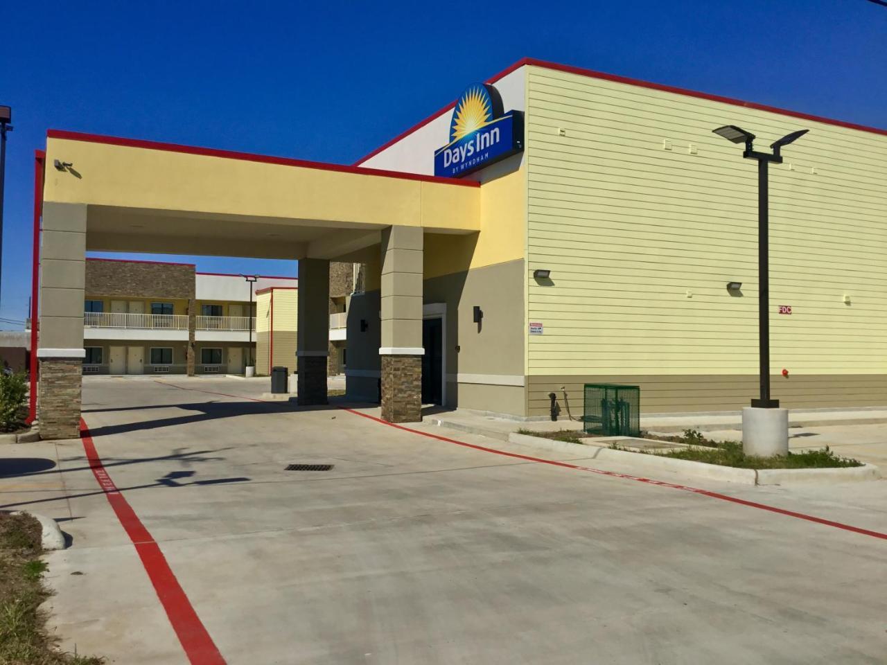Days Inn By Wyndham Freeport Exterior foto